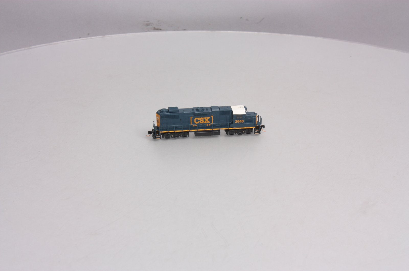 Walthers 929-50307 N Scale CSX EMD GP38-2 Diesel #2640 (DCC Ready)