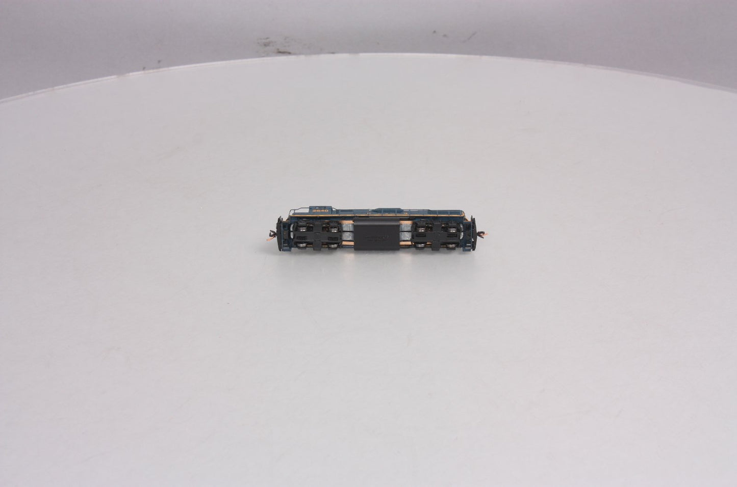 Walthers 929-50307 N Scale CSX EMD GP38-2 Diesel #2640 (DCC Ready)
