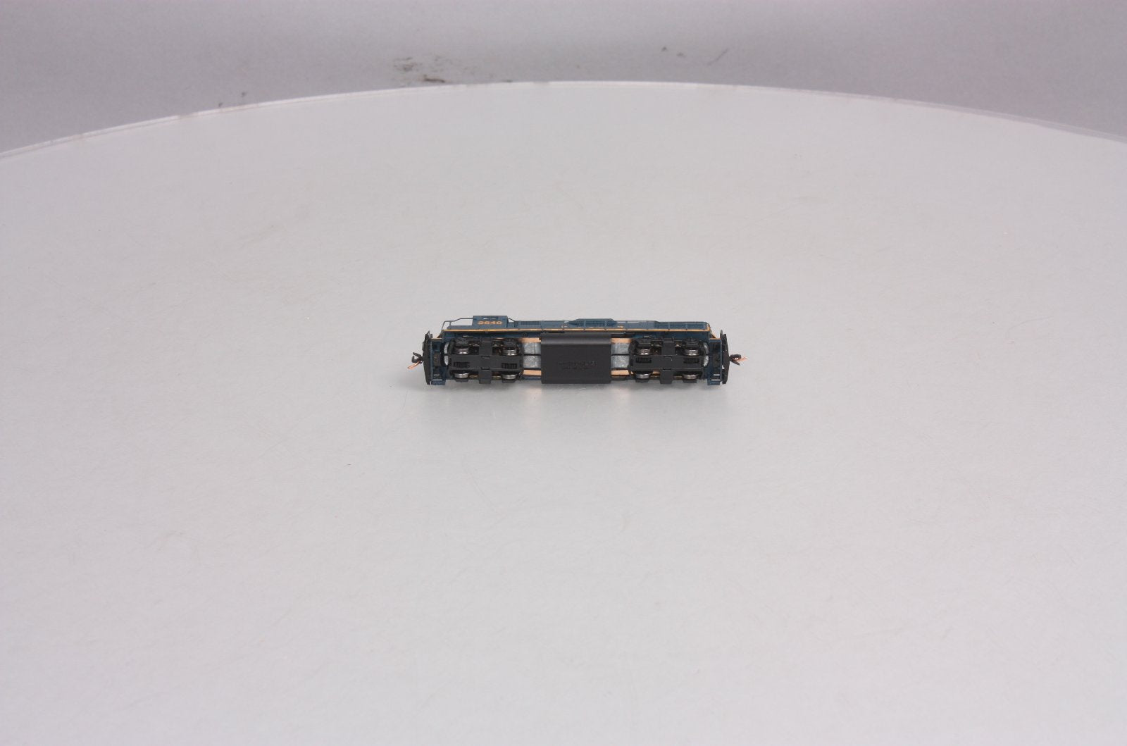 Walthers 929-50307 N Scale CSX EMD GP38-2 Diesel #2640 (DCC Ready)