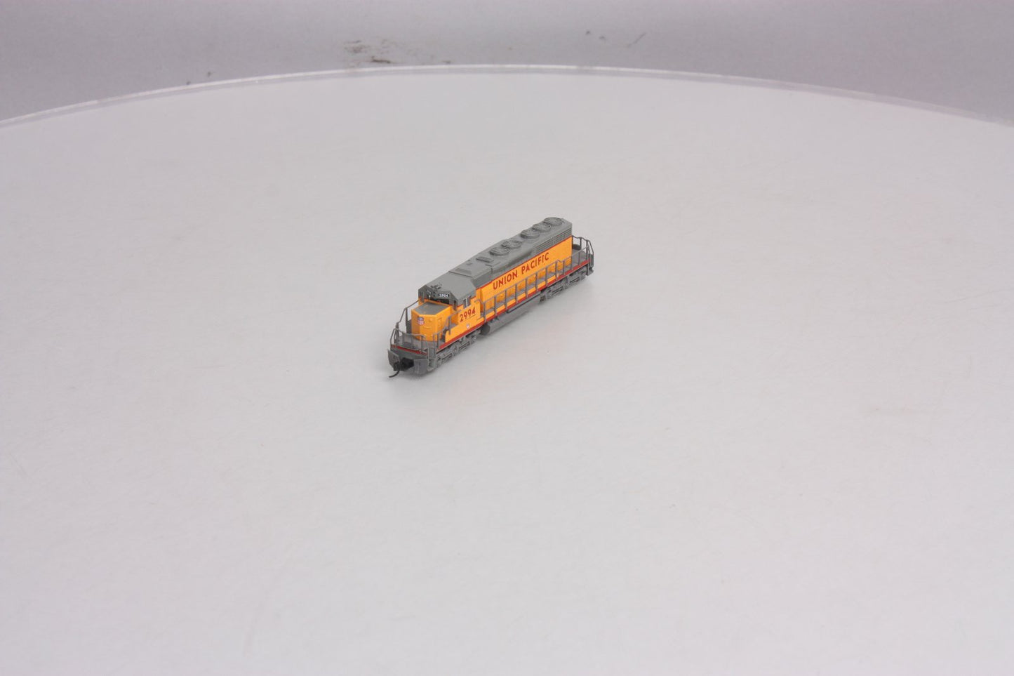 Kato 176-4821 N Scale Union Pacific SD40-2 Diesel #2994 (Early w/DB)