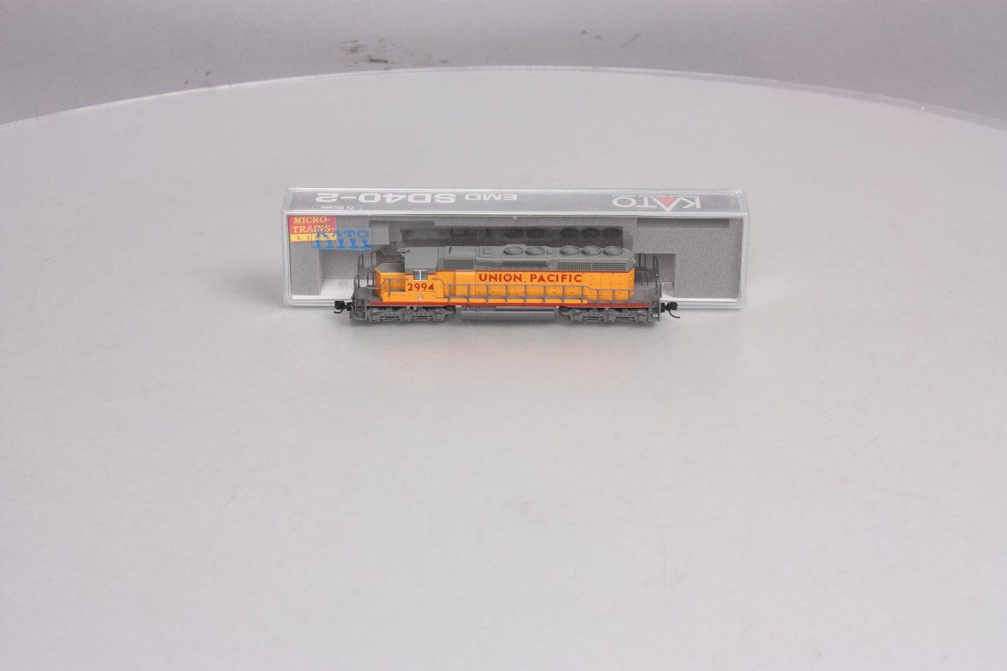 Kato 176-4821 N Scale Union Pacific SD40-2 Diesel #2994 (Early w/DB)