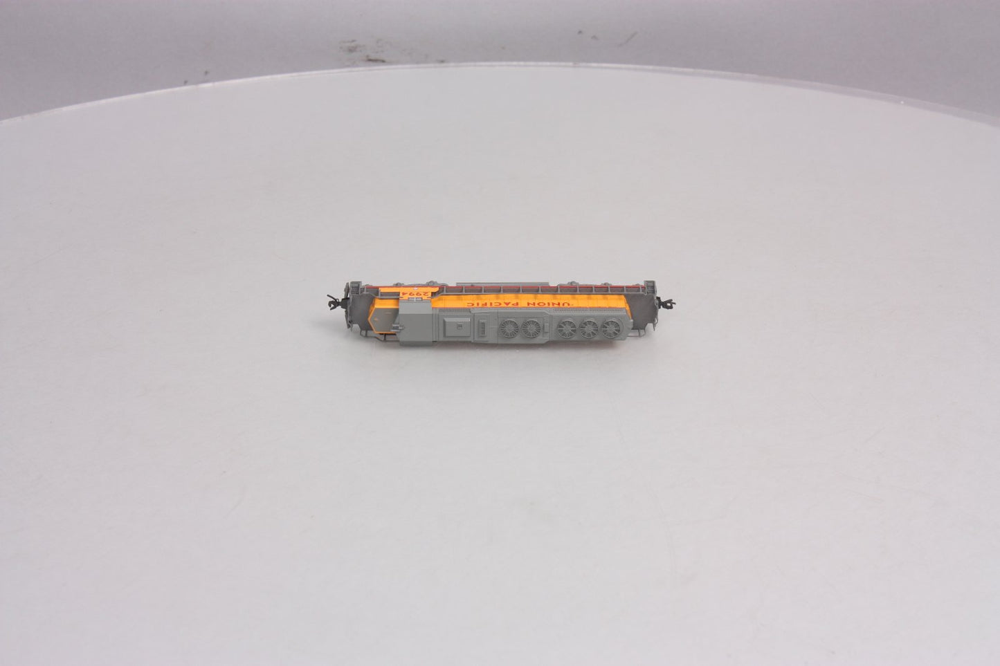 Kato 176-4821 N Scale Union Pacific SD40-2 Diesel #2994 (Early w/DB)