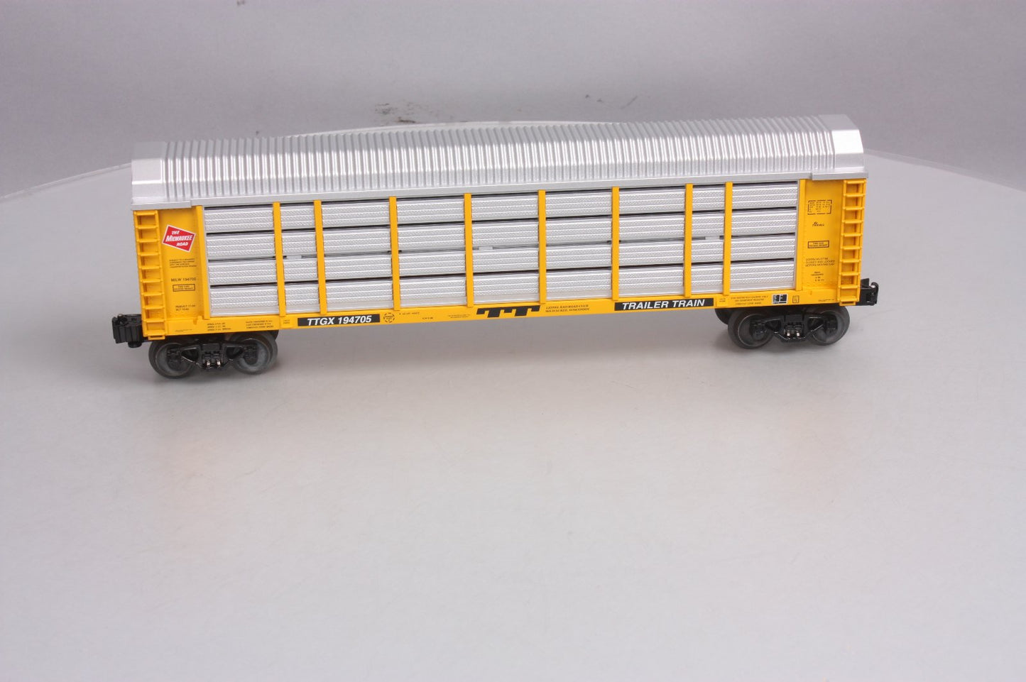 Lionel 6-52369 O LRRC-2005 Milwaukee Road Two Tier Enclosed Auto Carrier #194705 LN/Box