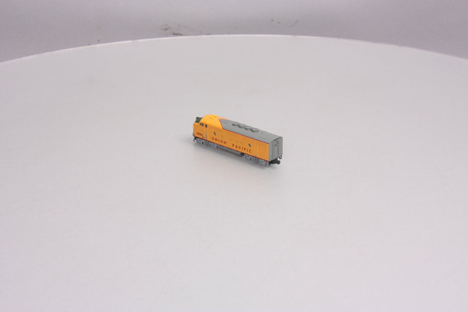 Kato 176-1112 N Scale Union Pacific EMD F3A Diesel Locomotive #1404 LN