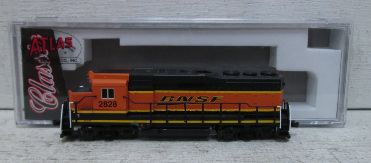 Atlas 40002435 N BNSF Railway EMD GP30 Diesel Locomotive #2828