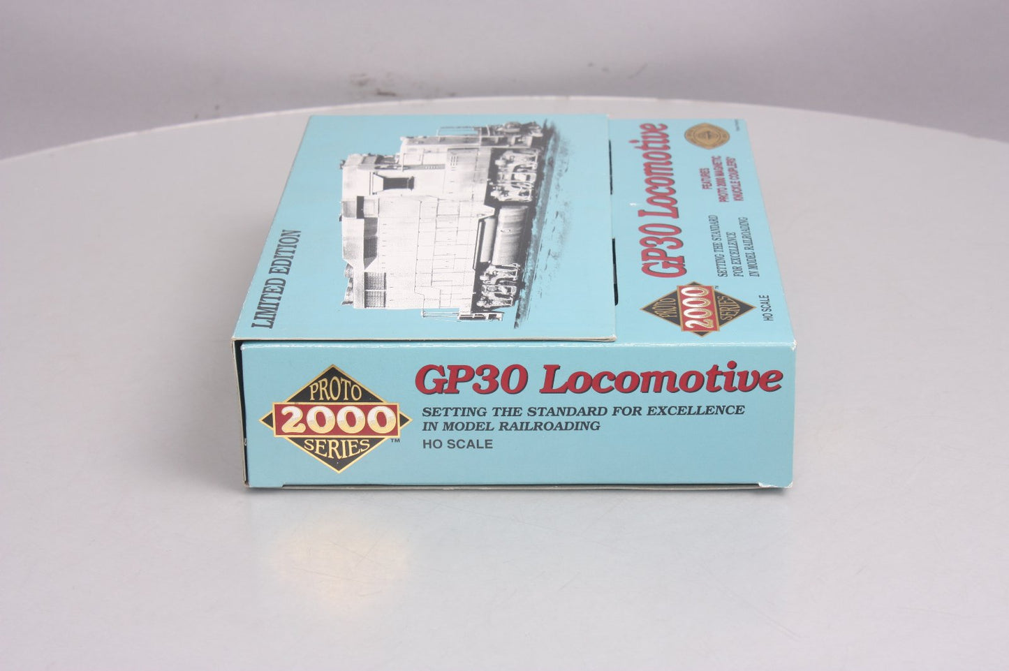 Proto 2000 23093 HO Scale ATSF GP30 Diesel Locomotive #1274 LN/Box