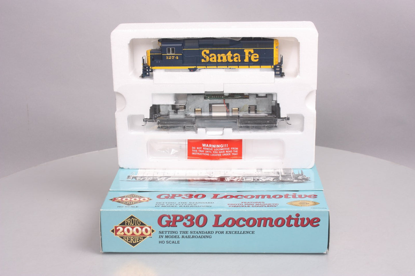 Proto 2000 23093 HO Scale ATSF GP30 Diesel Locomotive #1274 LN/Box