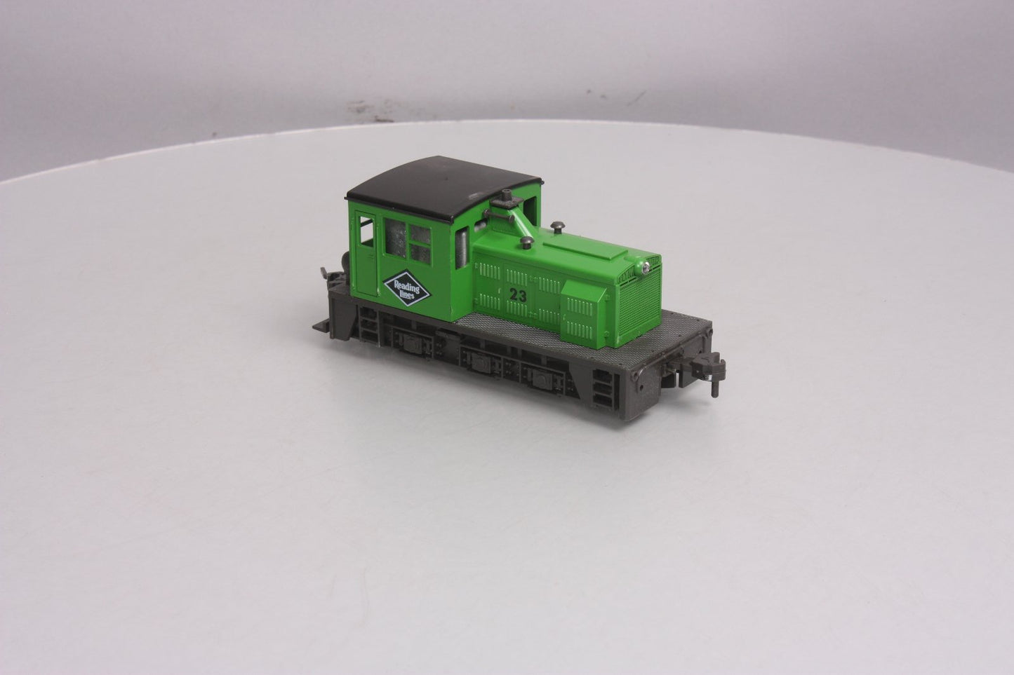 Atlas 6123 O Scale Reading 0-4-0 Switcher - 2 Rail