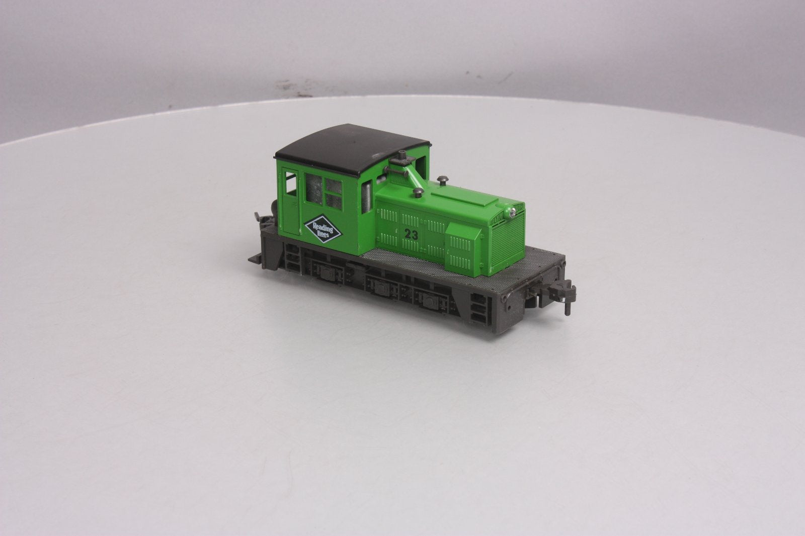 Atlas 6123 O Scale Reading 0-4-0 Switcher - 2 Rail