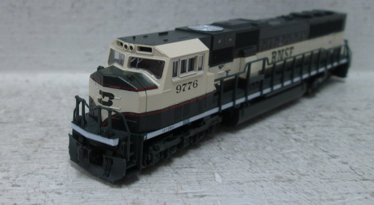 Kato 176-6301 BNSF SD70MAC Diesel Locomotive #9776 LN/Box