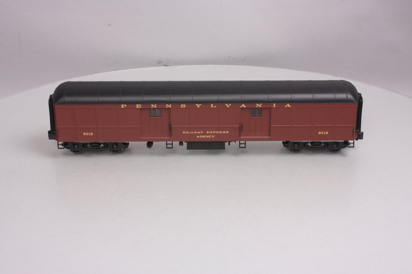 Weaver G22001LD Pennsylvania B60b Baggage Car #9018 (3Rail) LN