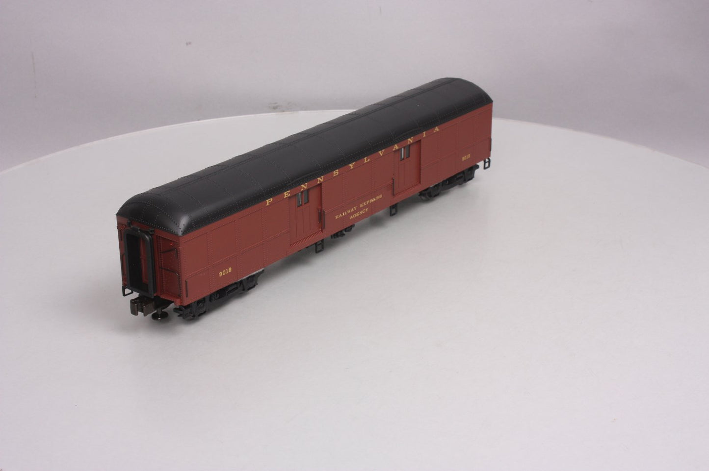 Weaver G22001LD Pennsylvania B60b Baggage Car #9018 (3Rail) LN