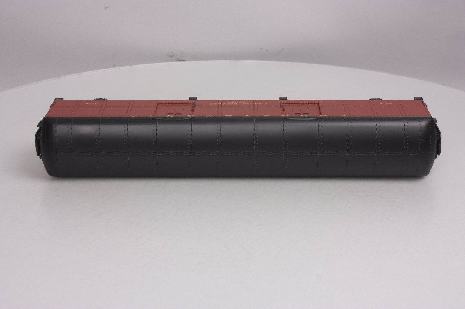 Weaver G22001LD Pennsylvania B60b Baggage Car #9018 (3Rail) LN