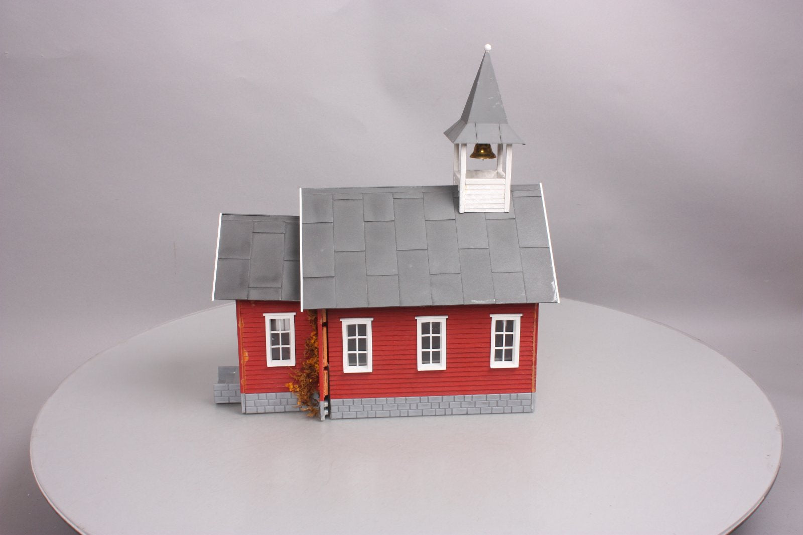 Piko 62243 G Scale Little Red Schoolhouse