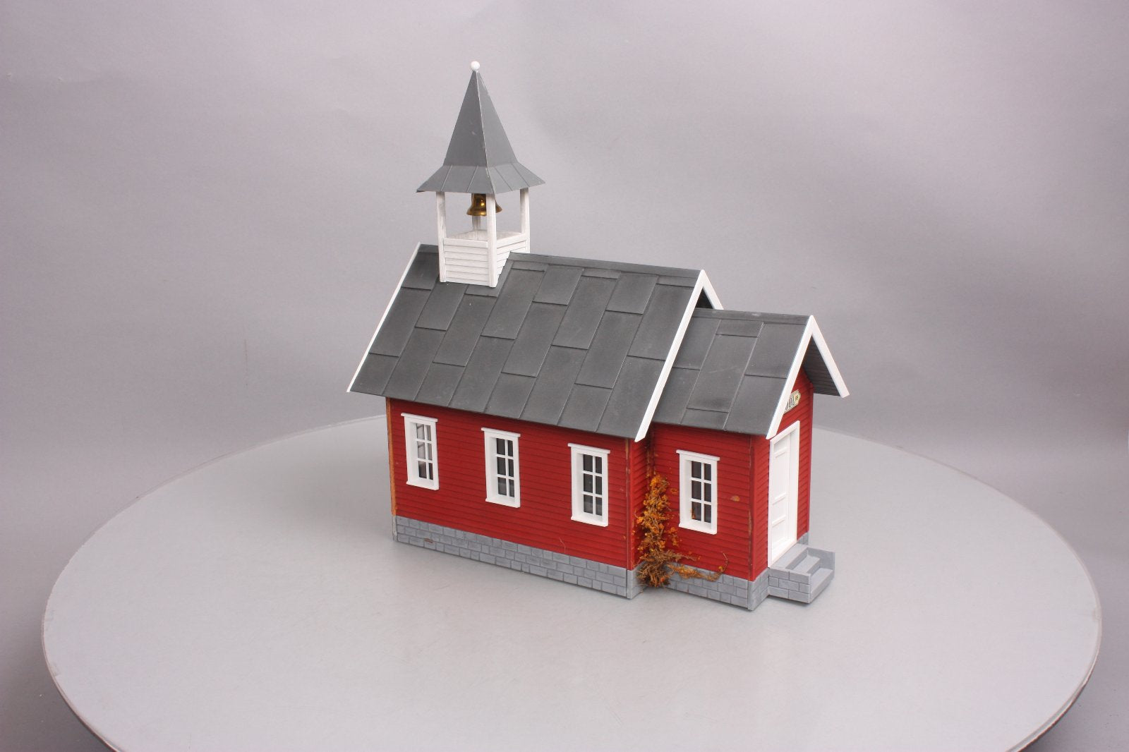 Piko 62243 G Scale Little Red Schoolhouse