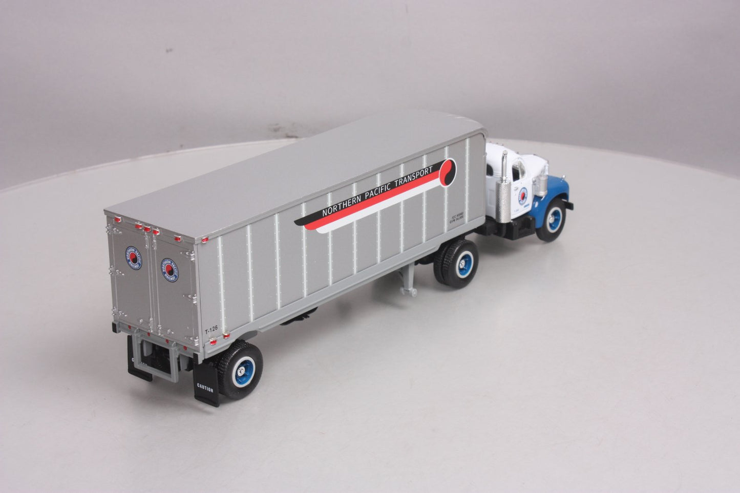 First Gear 19-1560 1:34 1960 Mack Model B-61 Tractor Trailer MT/Box