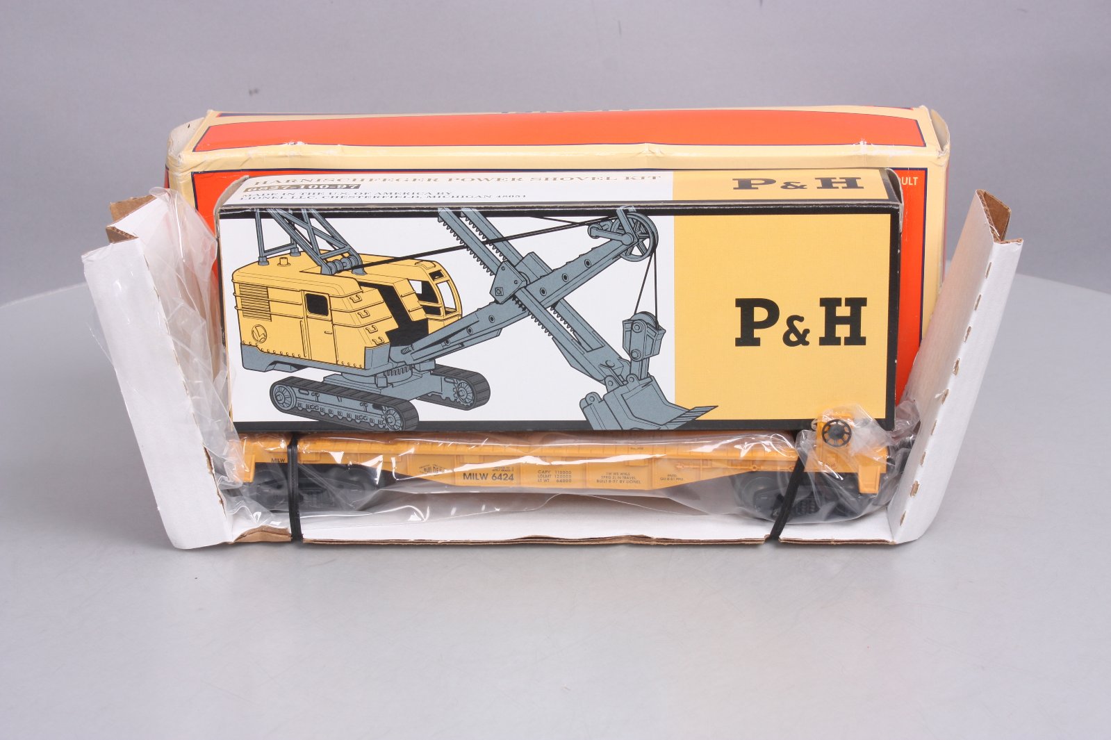 Lionel 6-16978 O Gauge Milwaukee Road Flat Car w/P&H Shovel Kit LN/Box