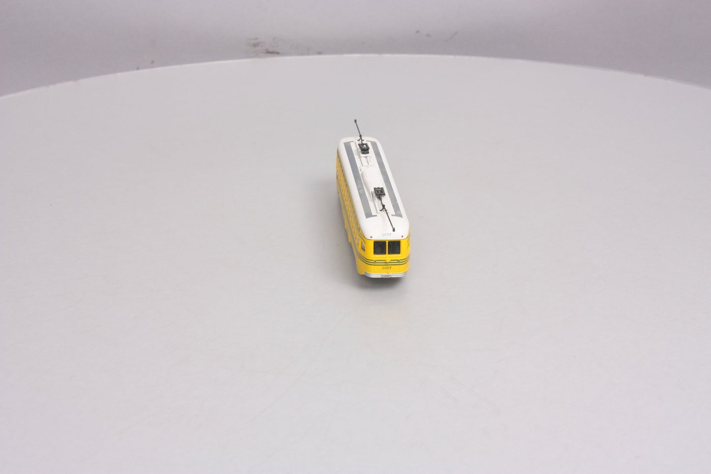 Bowser 12557 HO Scale PCC Streetcar Cincinatti #1057