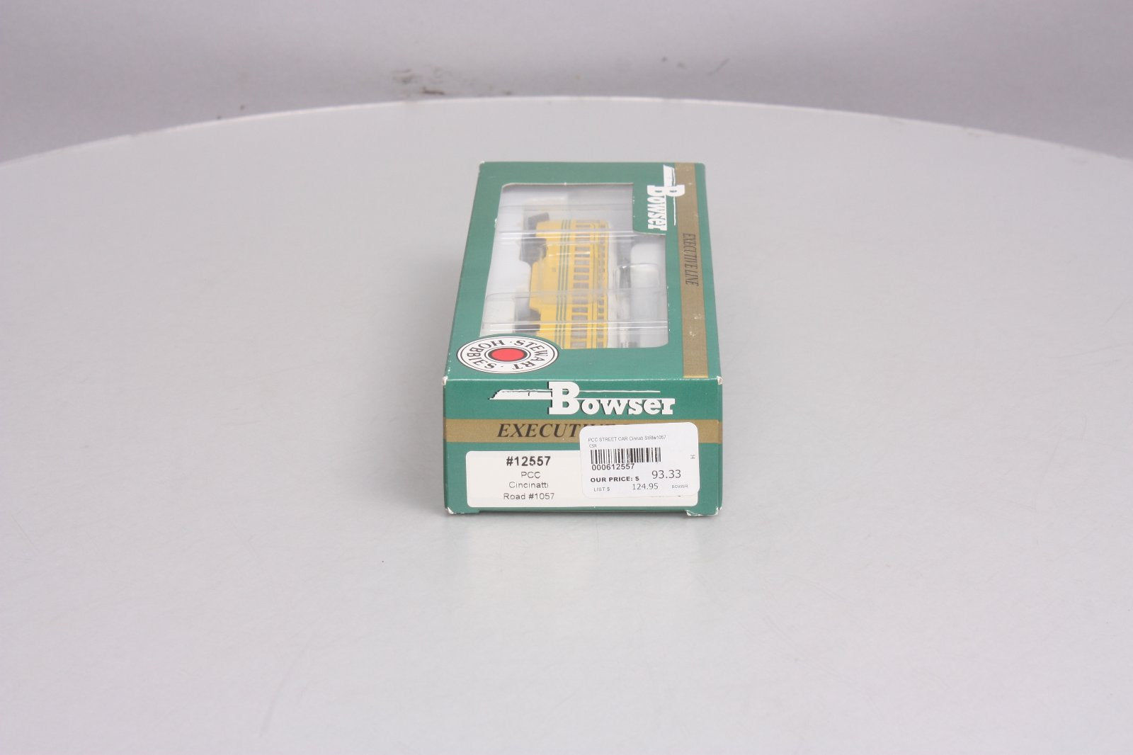 Bowser 12557 HO Scale PCC Streetcar Cincinatti #1057