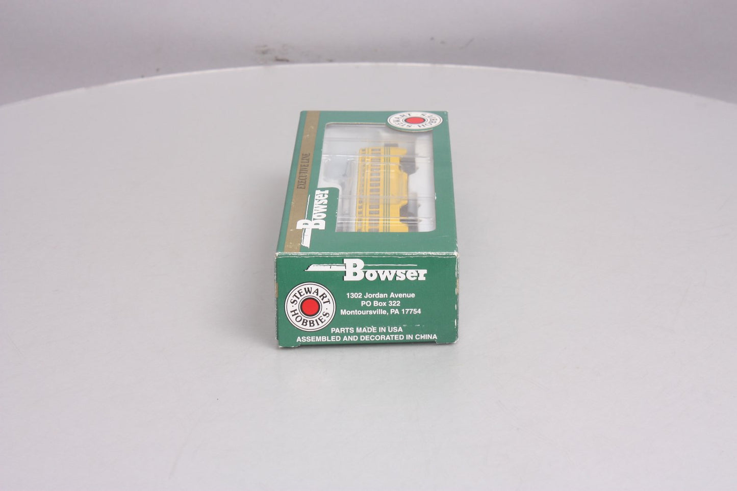 Bowser 12557 HO Scale PCC Streetcar Cincinatti #1057