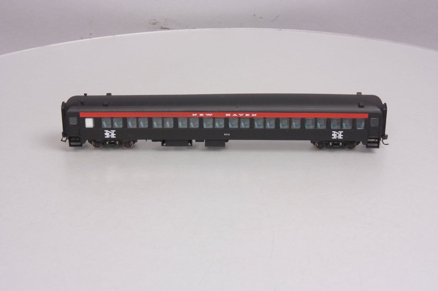 Rapido Trains 109032 HO New Haven 10-Window Coach #8216 MT/Box