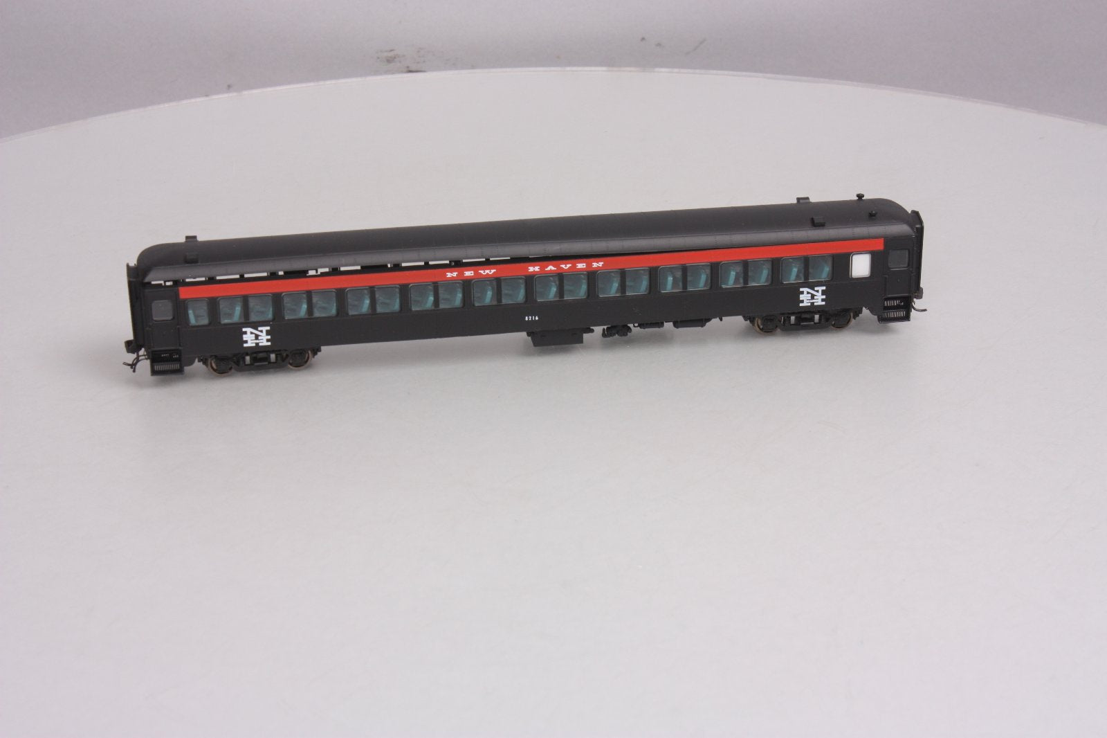 Rapido Trains 109032 HO New Haven 10-Window Coach #8216 MT/Box