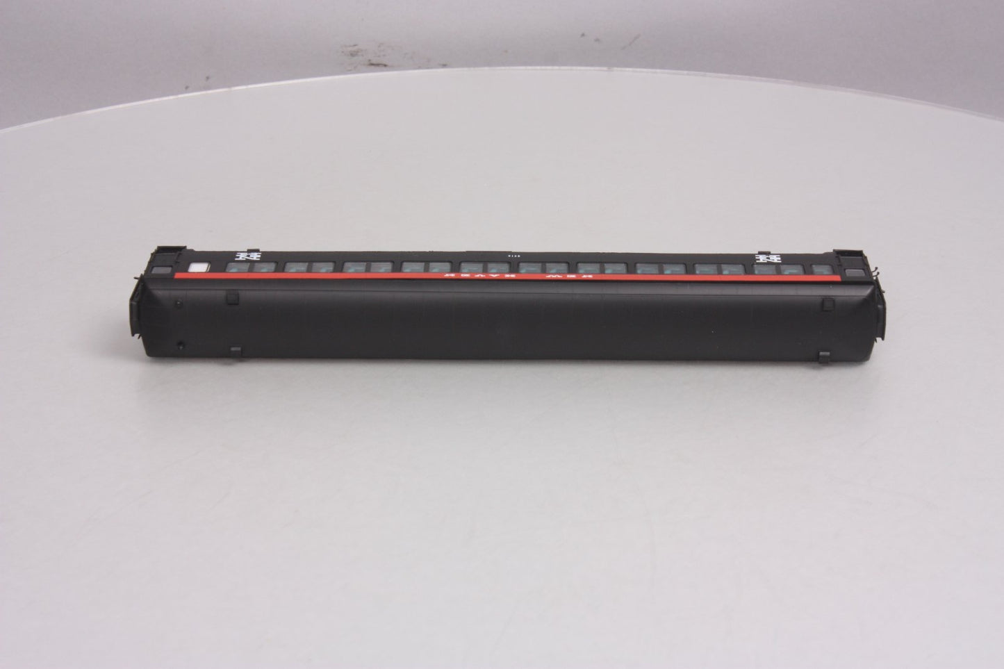 Rapido Trains 109032 HO New Haven 10-Window Coach #8216 MT/Box