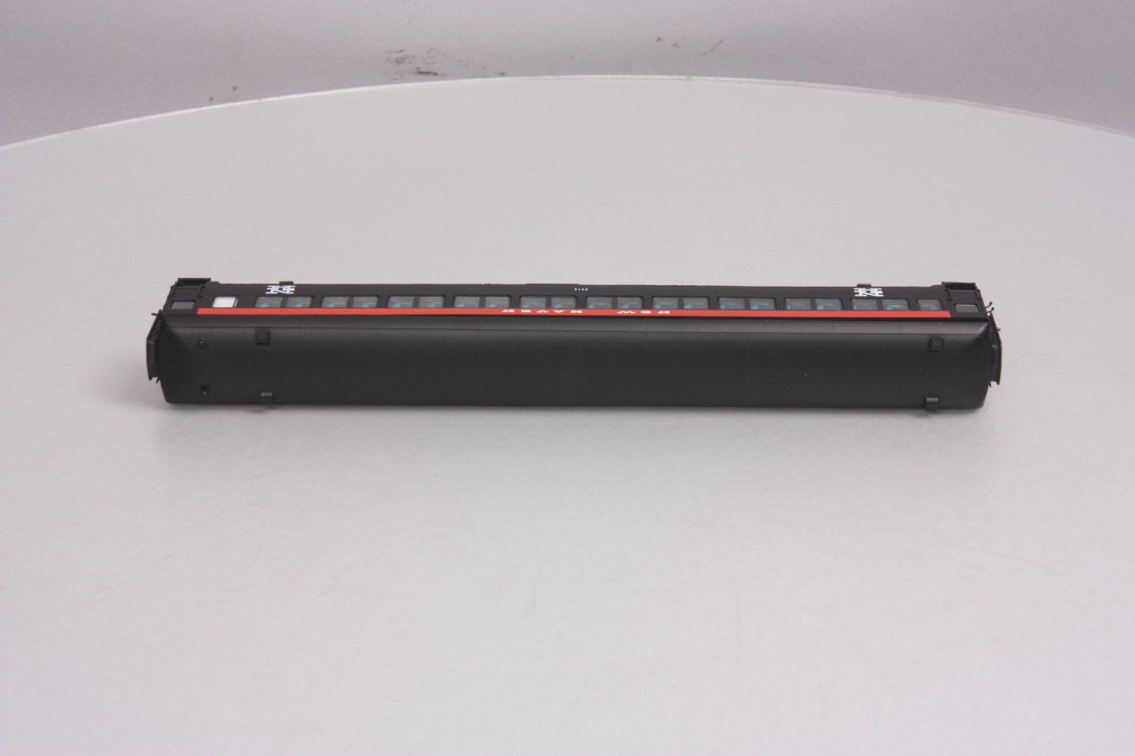 Rapido Trains 109032 HO New Haven 10-Window Coach #8216 MT/Box