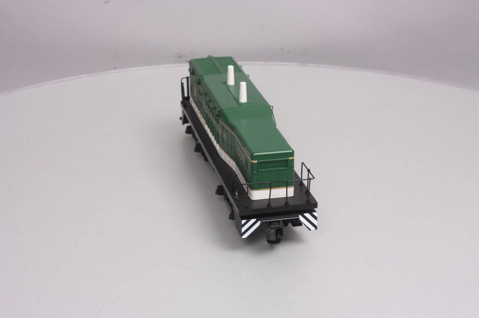 MTH 30-2157-3 Southern NW-2 Calf Non-Powered Diesel Switcher #1039 LN/Box