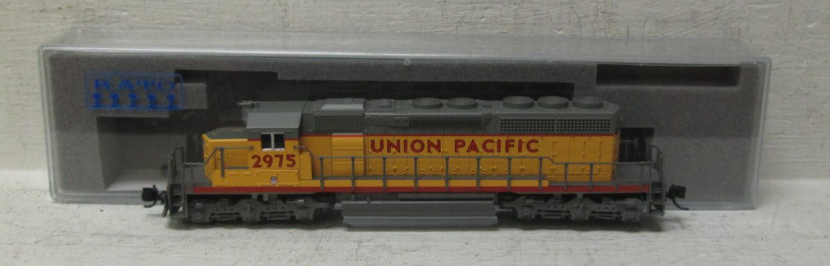 Kato 176-4820 N UP Early SD40-2 Diesel Locomotive with Dynamic Brake Hood #2975