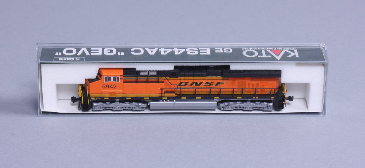 Kato 176-8906 N BNSF GE ES44AC 'GEVO' Diesel Loco #5942/Swoosh