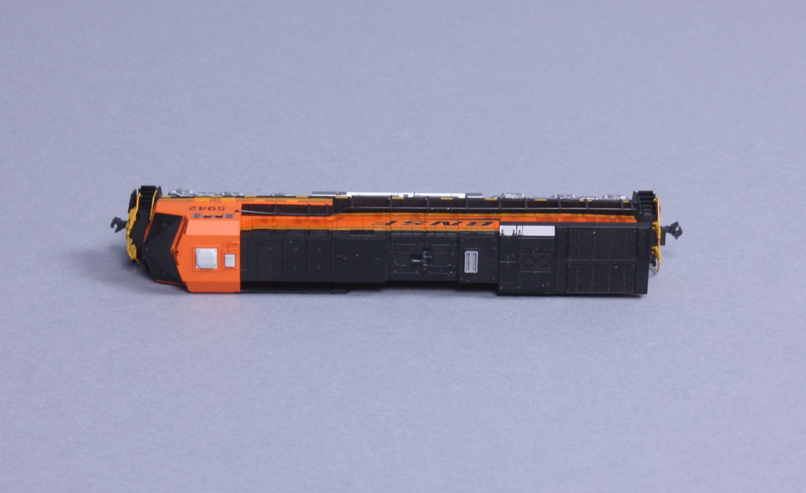 Kato 176-8906 N BNSF GE ES44AC 'GEVO' Diesel Loco #5942/Swoosh