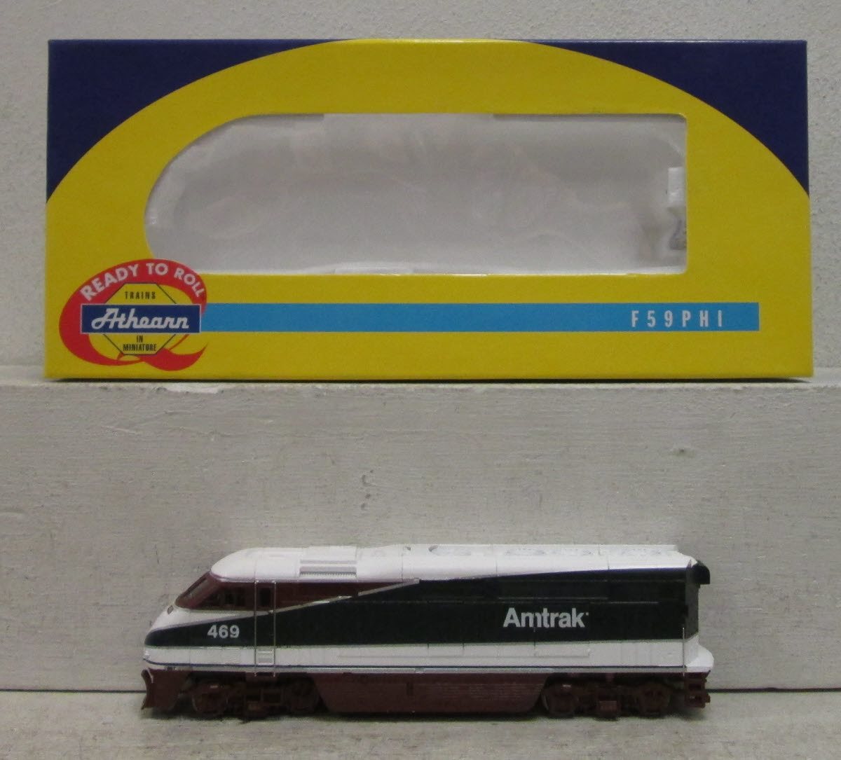 Athearn 2605 HO Scale Amtrak Northwest Powered F59PHI Diesel Locomotive #469 LN/Box