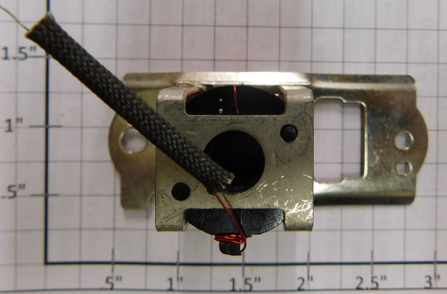 Lionel 2151-9 Coil & Bracket Assembly