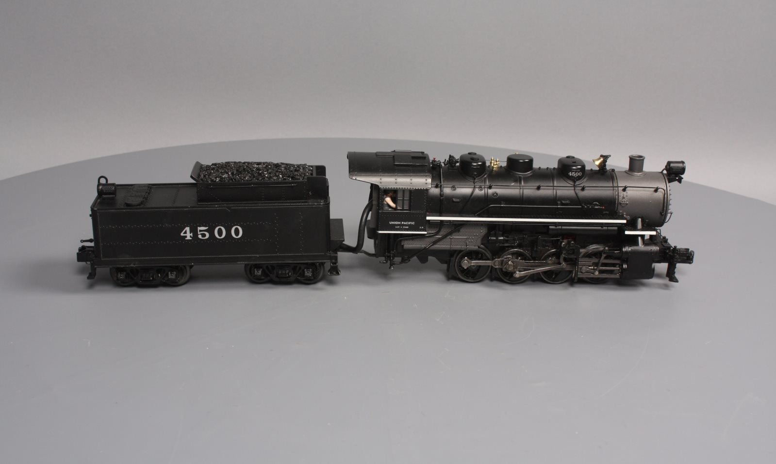 MTH 20-3151-1 O Union Pacific 0-8-0 USRA Steam Engine & Tender with PS2 #4500 LN/Box