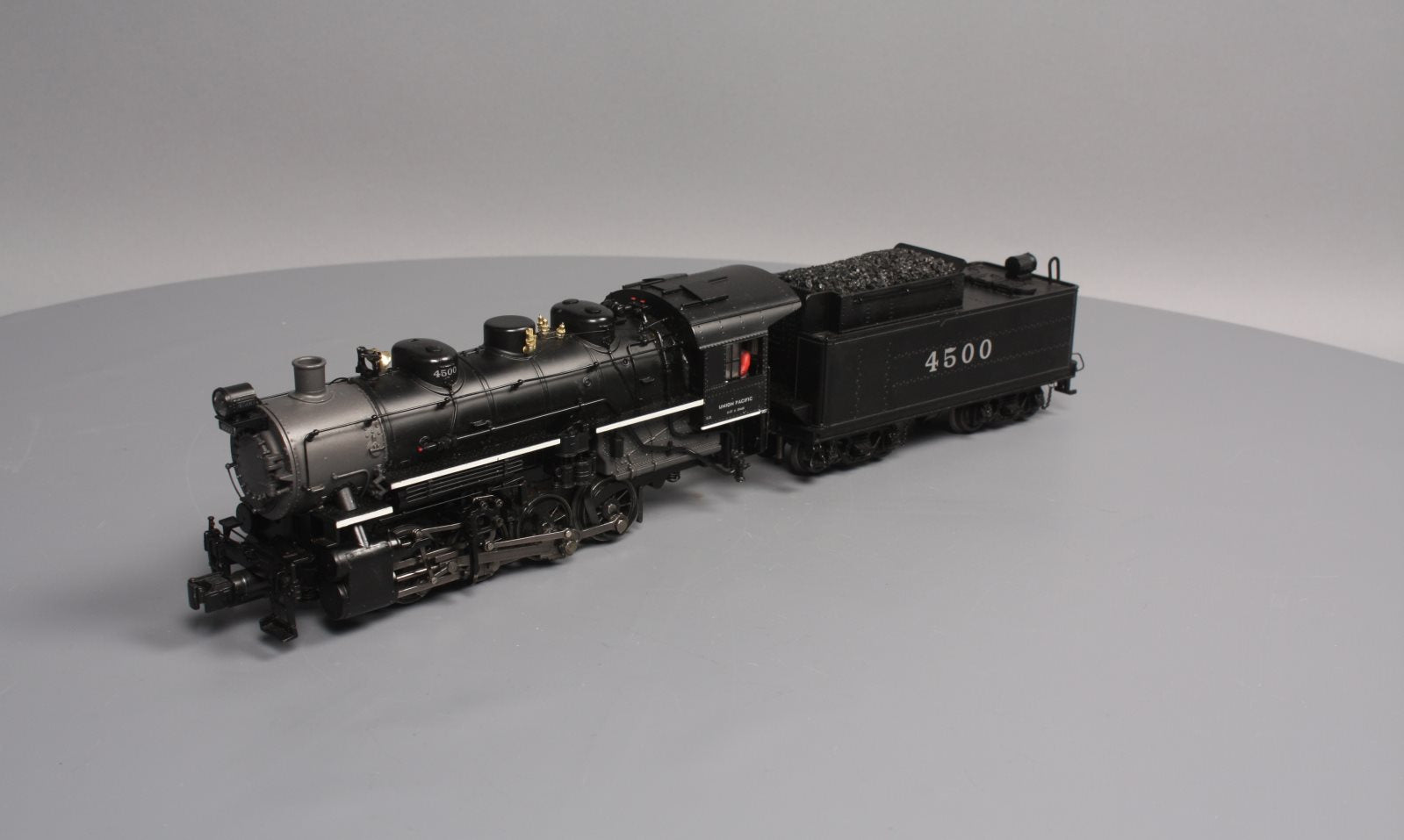 MTH 20-3151-1 O Union Pacific 0-8-0 USRA Steam Engine & Tender with PS2 #4500 LN/Box