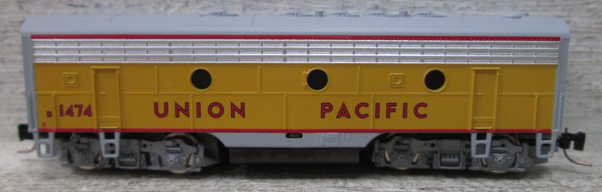 Micro-Trains 98002010 Z Union Pacific EMD F7B Diesel Locomotive #1474B