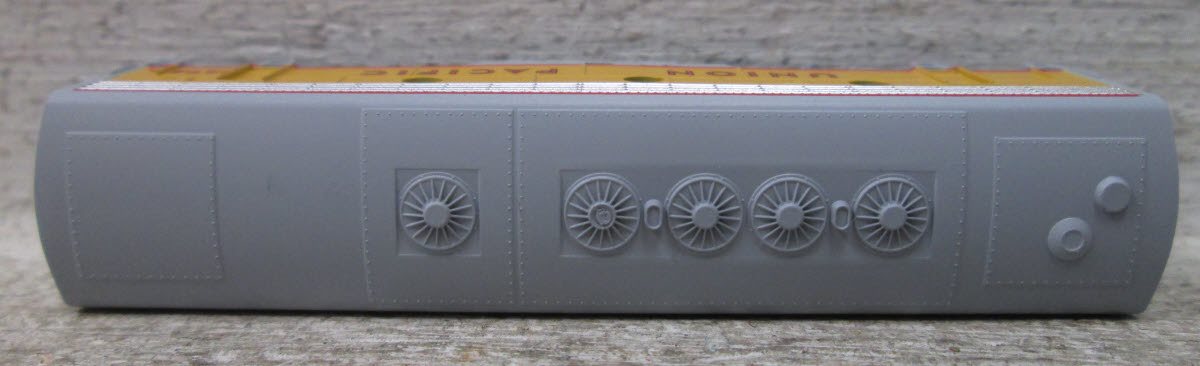Micro-Trains 98002010 Z Union Pacific EMD F7B Diesel Locomotive #1474B