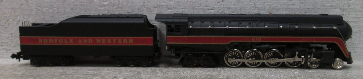 Bachmann 51-0658-A4 N Norfolk & Western J Steam Locomotive & Tender #610 VG/Box