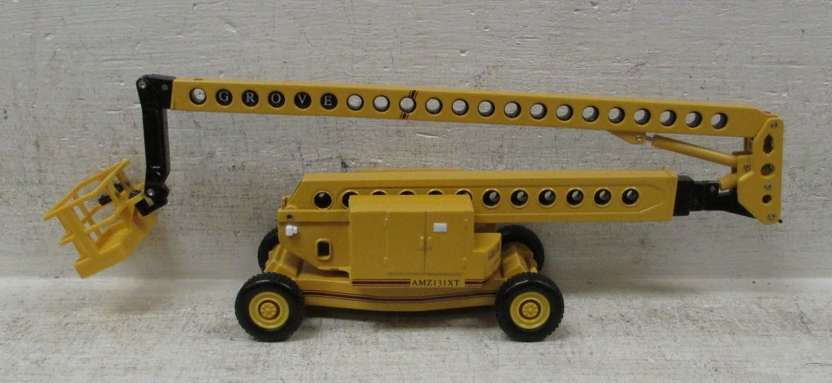 Norscot 30099 1:50 Combustion Powered Articulating Boom LN/Box