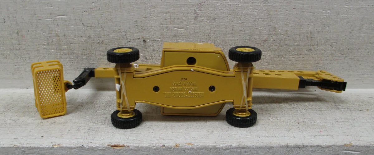 Norscot 30099 1:50 Combustion Powered Articulating Boom LN/Box