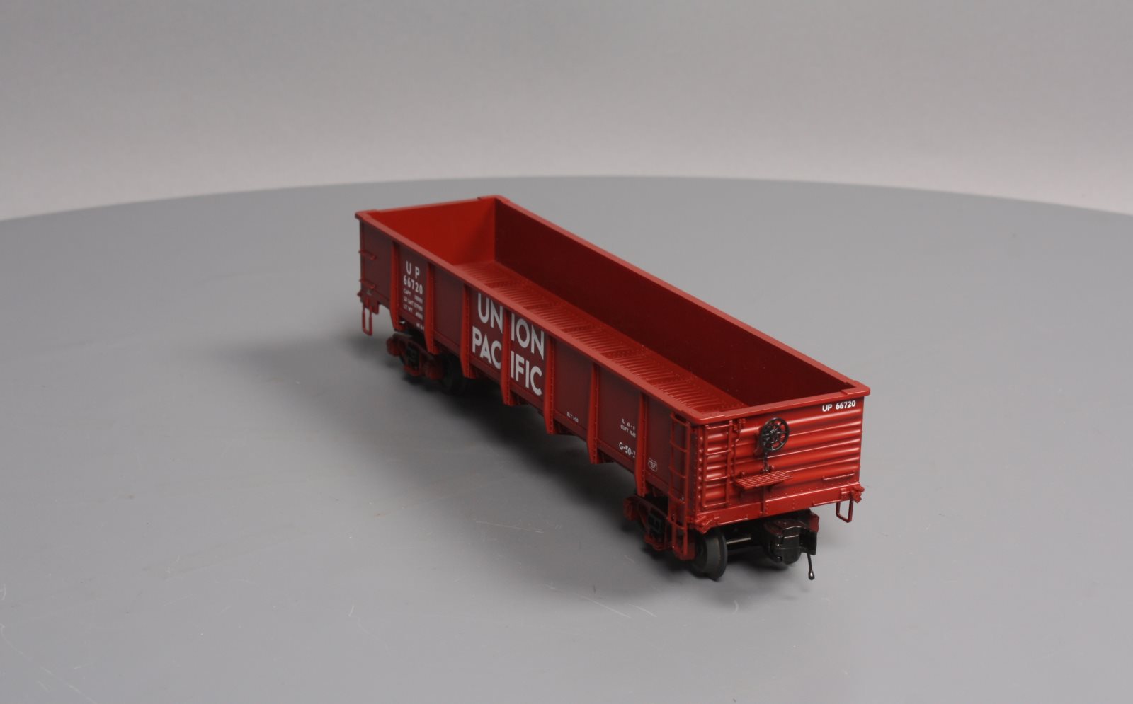 MTH 20-98098 O Gauge Union Pacific 55-Ton All Steel Drop-Bottom Gondola #66720