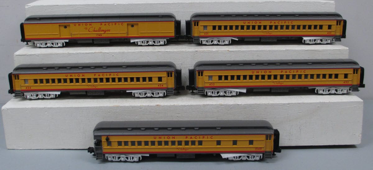 MTH 20-4052 O Union Pacific 70' Madison Passenger Car Set (Set of 5) LN/Box