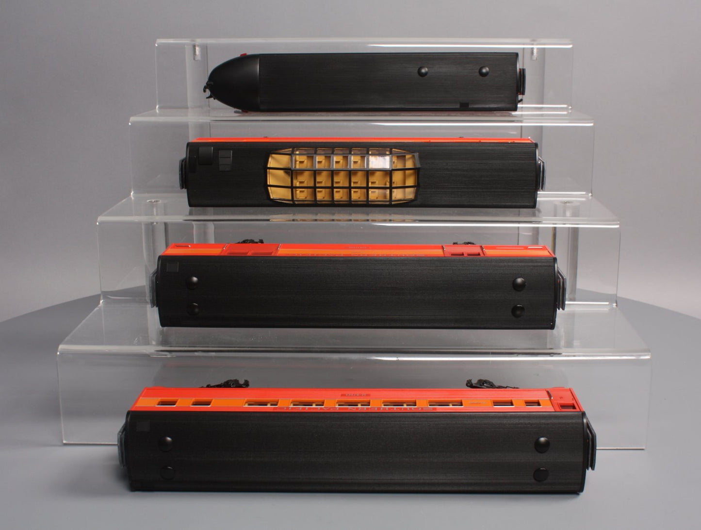 MTH 30-6060 O Southern Pacific O-27 Streamlined Passenger Set (Set of 4) MT/Box