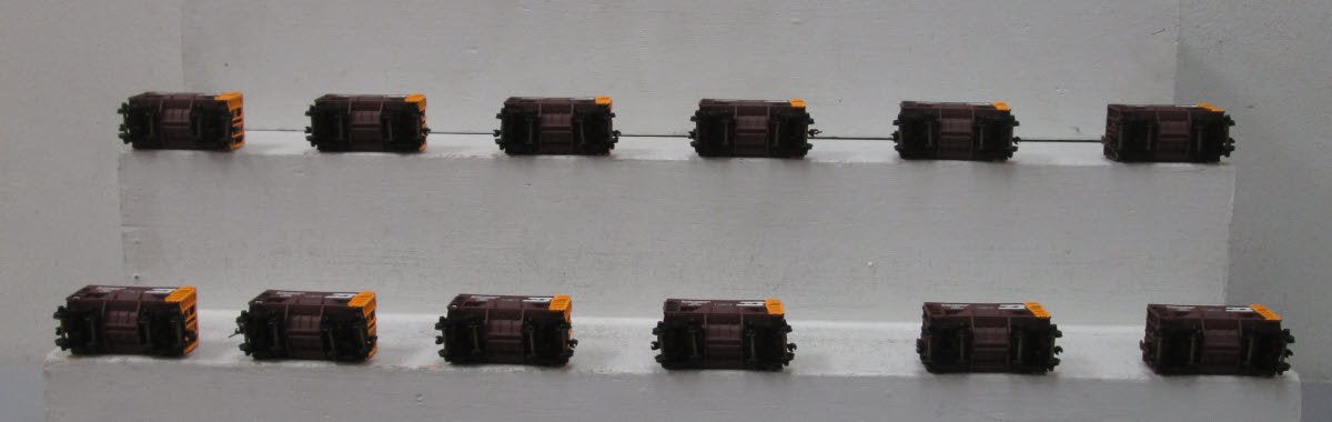 Walthers 932-4557 HO Scale Burlington Northern Taconite Ore 12-Car Set LN/Box
