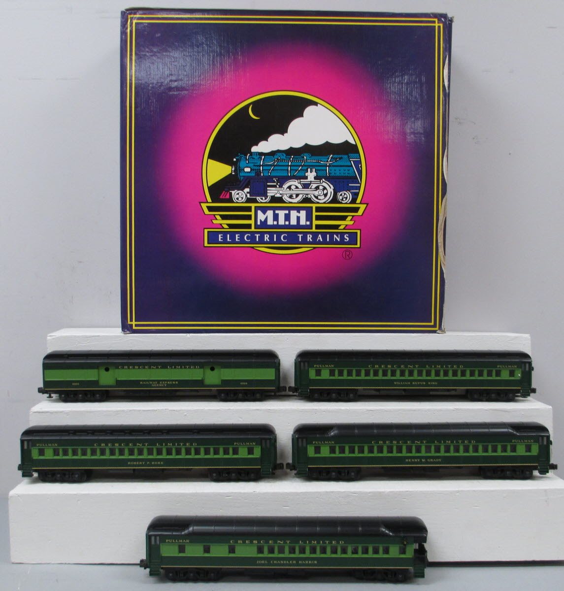 MTH 20-4008 O Gauge Southern Crescent Limited 70' Madison Passenger 5-Car Set LN/Box
