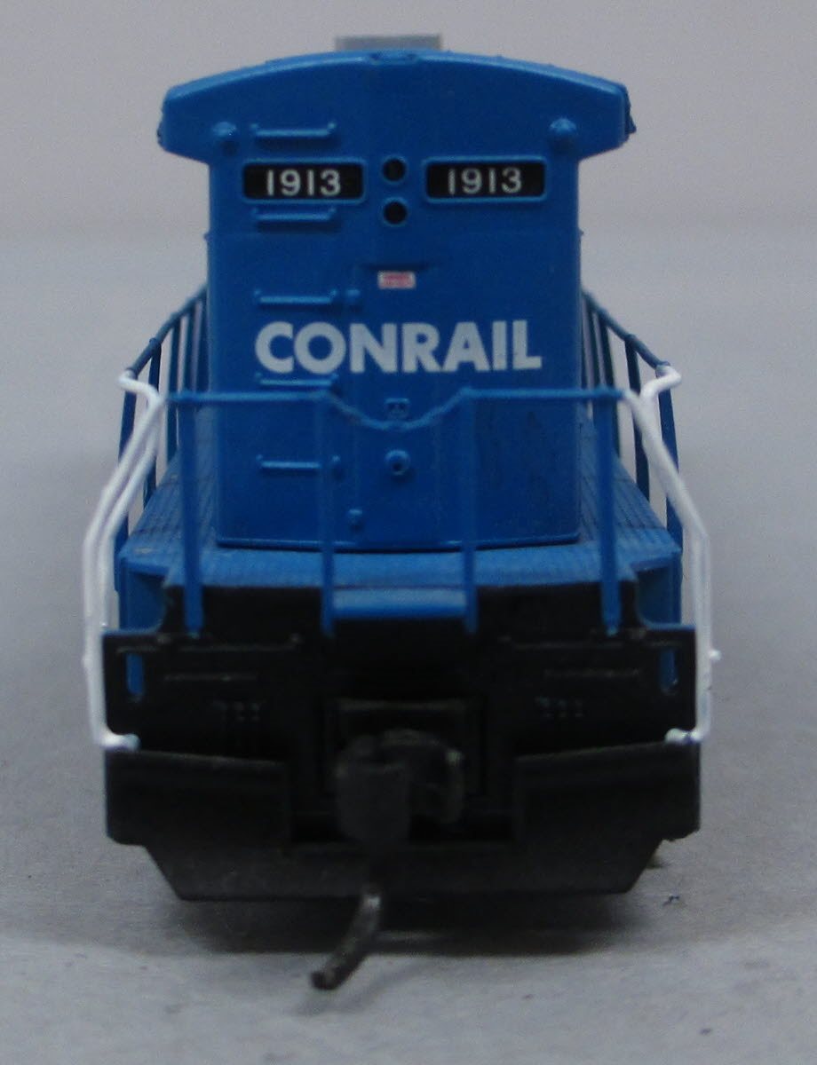 Atlas 49712 N Scale Conrail B23-7 Powered Diesel Locomotive