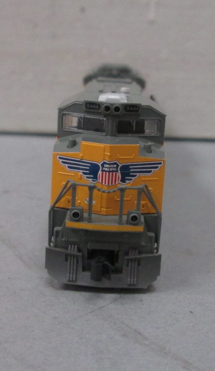 Kato 176-8404 N Scale Union Pacific EMD SD70ACe Diesel Locomotive #8444 w/DCC NIB