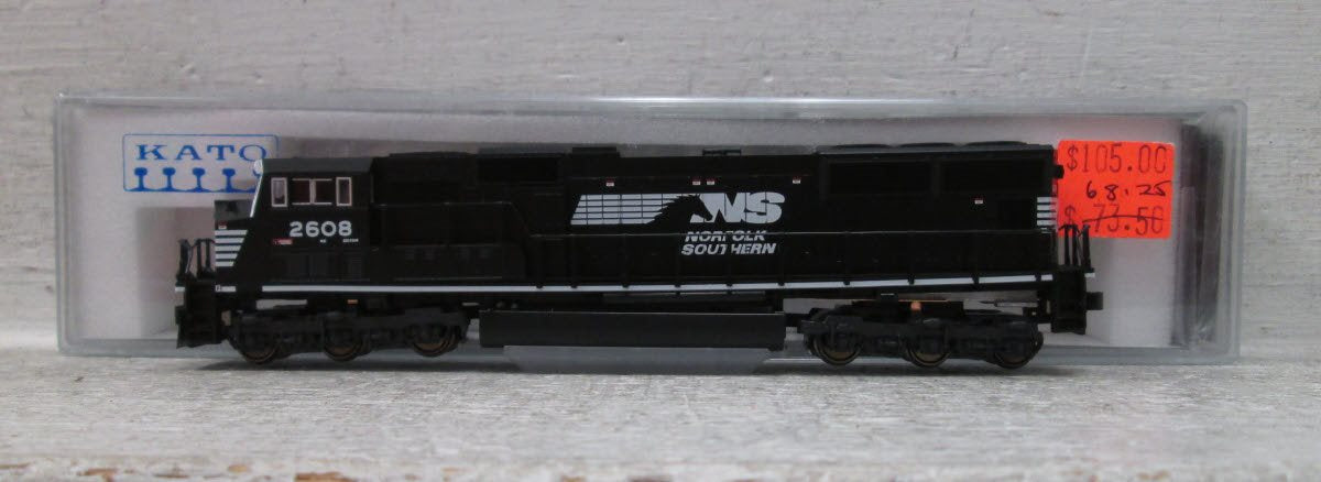 Kato 176-7503 N Scale Norfolk Southern EMD SD70M Diesel Locomotive #2608 EX/Box