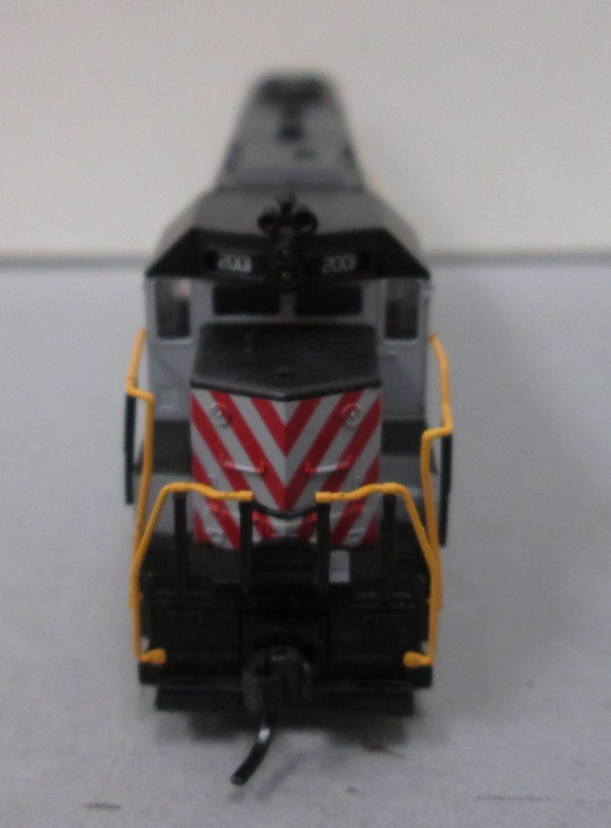 Atlas 48914 N Scale Norfolk Southern GP-38 Powered Diesel Locomotive #2001